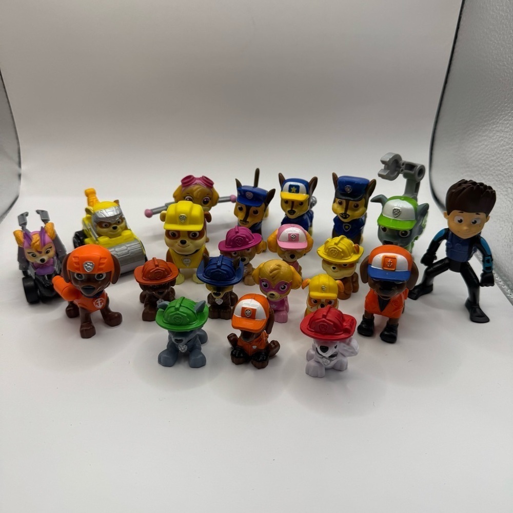 Paw Patrol Figurines Lot of 21 Toys Rider Chase Skye Zuma Marshall Rubble Rocky
